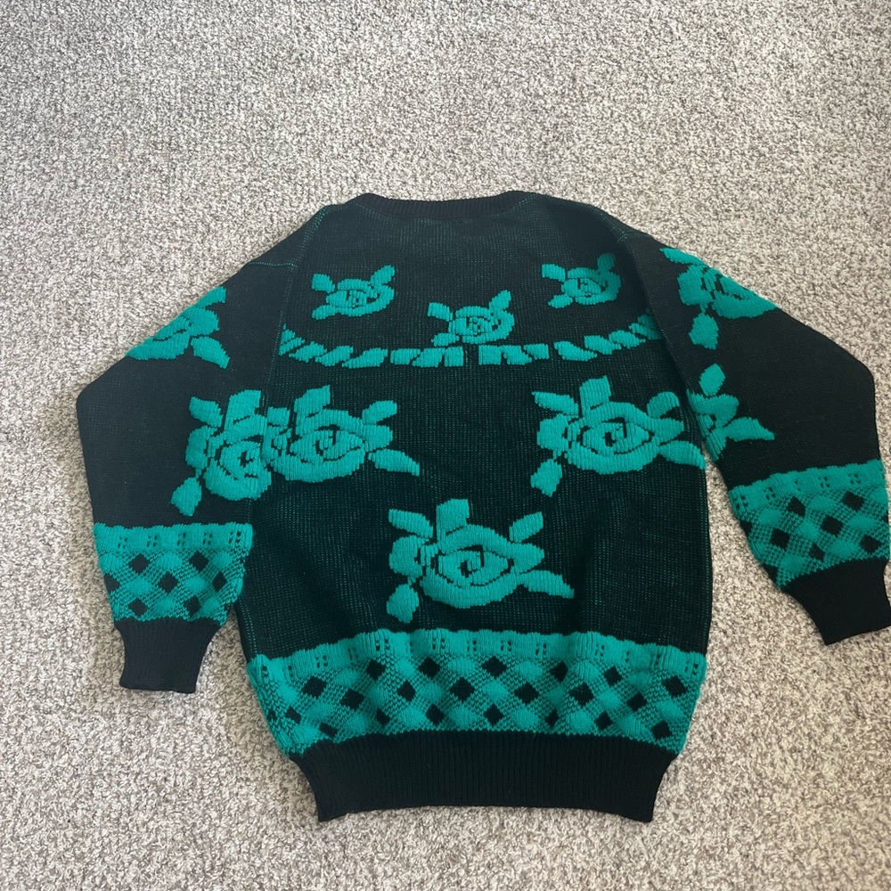 Women’s sweater - Picture 2 of 3